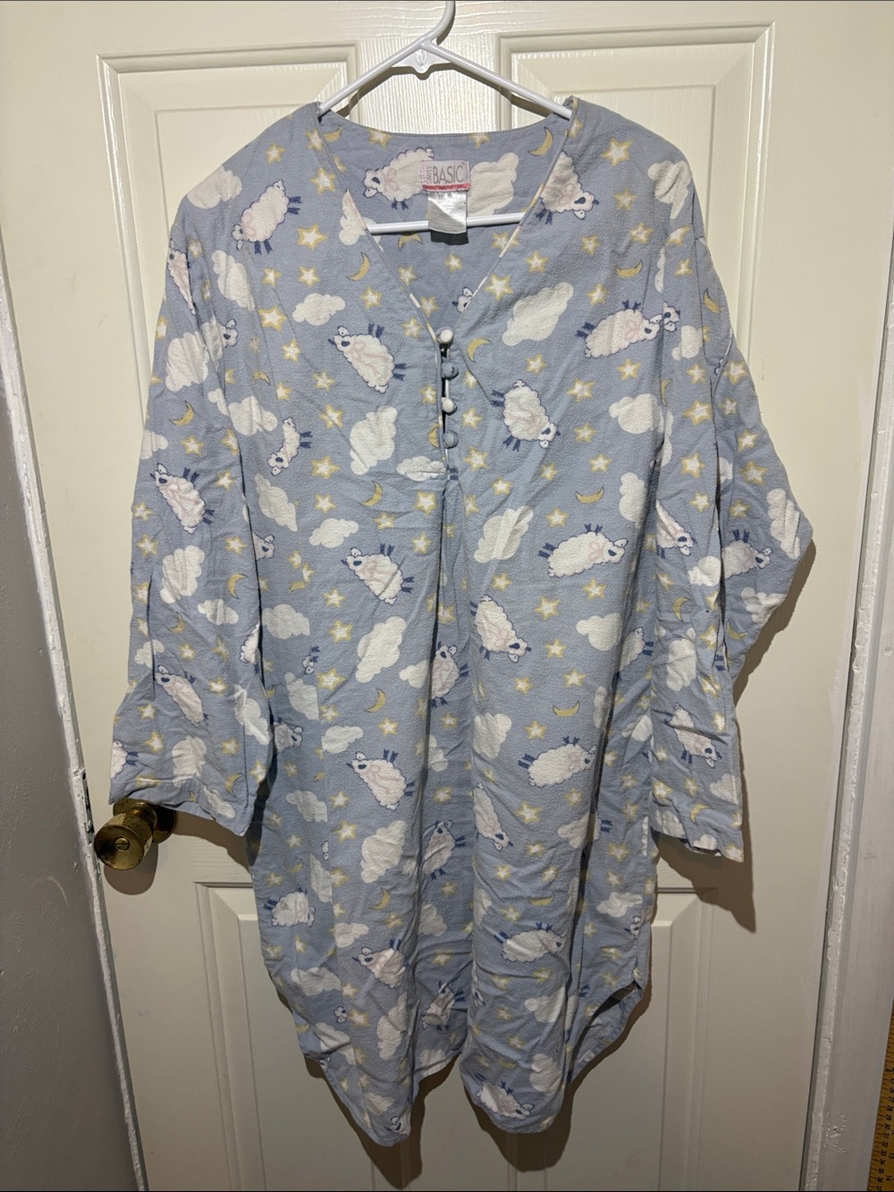 BASIC Light Blue Sheep & Cloud Women's Pajama Top
